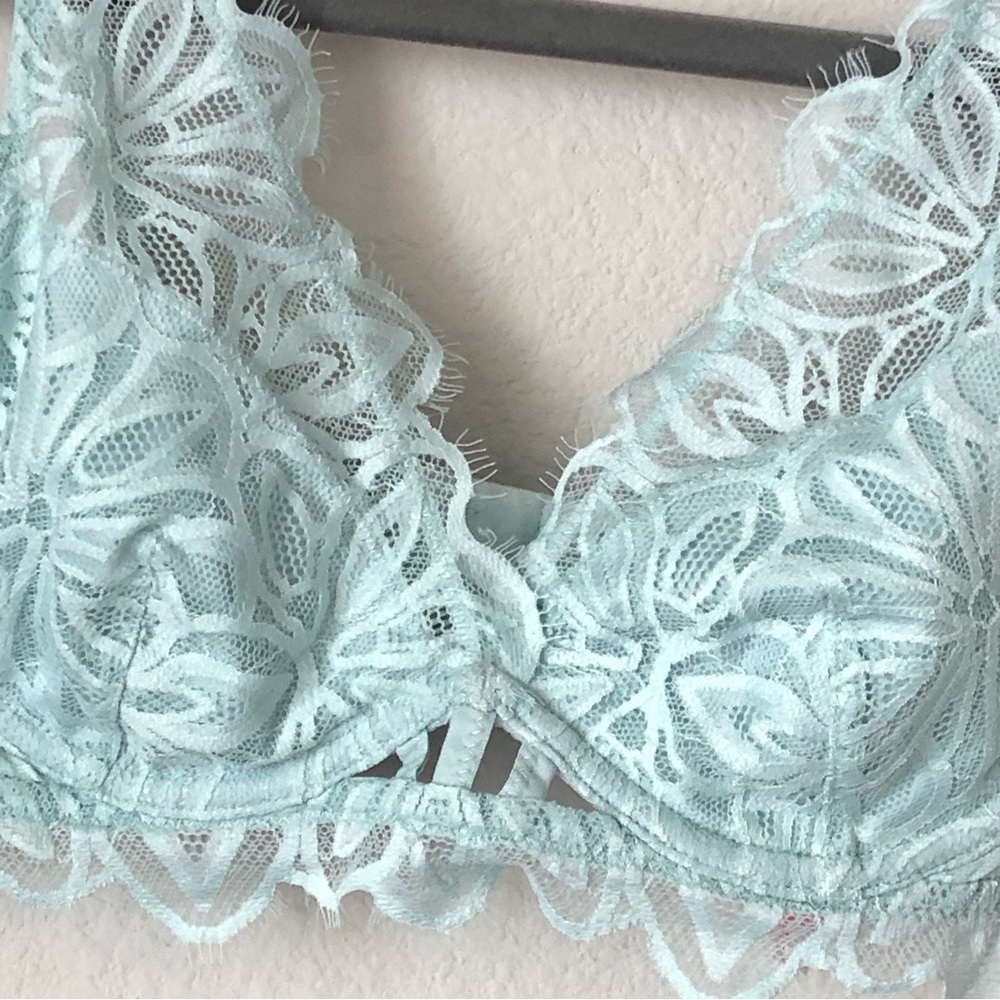 CLOSEOUT \PINK Victoria’s Secret\• NWT Date Unlined Bra - Picture 3 of 12